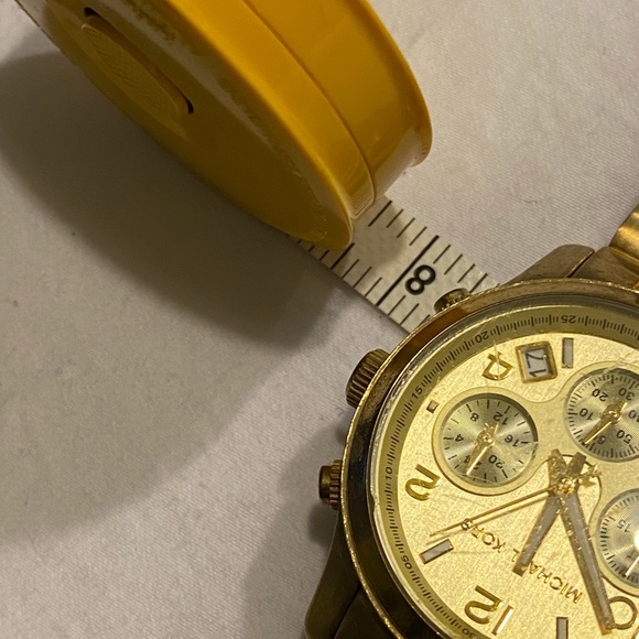 Watch - Picture 2 of 5